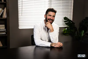 Chris Damned man handles Joey Mills