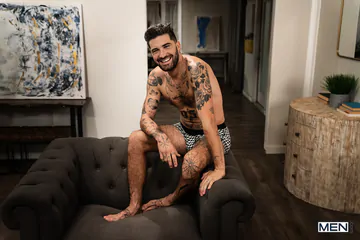 Chris Damned cumming on Joey Mills