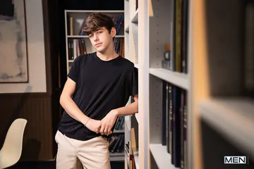 Joey Mills and Finn Harding boning