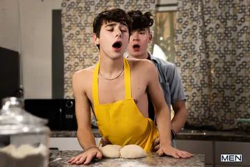 Drake Von boning Joey Mills