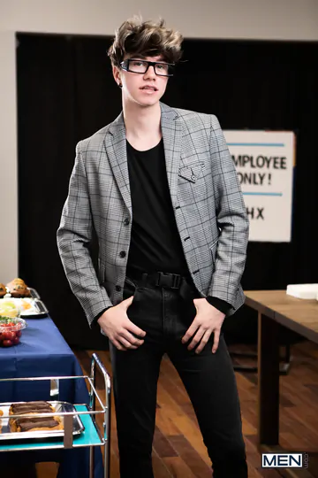 Sexy twink fucking a fat hairy guy