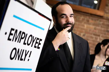 Sexy twink fucking a fat hairy guy