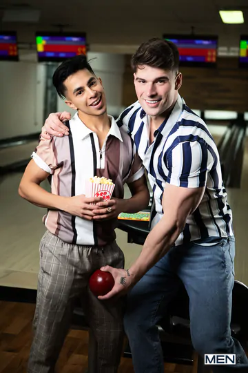 Malik Delgaty fucking a Latino boy