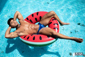 Muscular Latino fucking twink ass