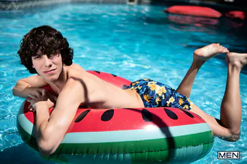 Muscular Latino fucking twink ass