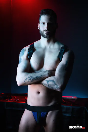 Guys in a dark room fucking