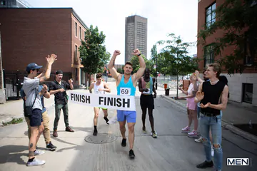 Malik Delgaty boning Trevor Brooks