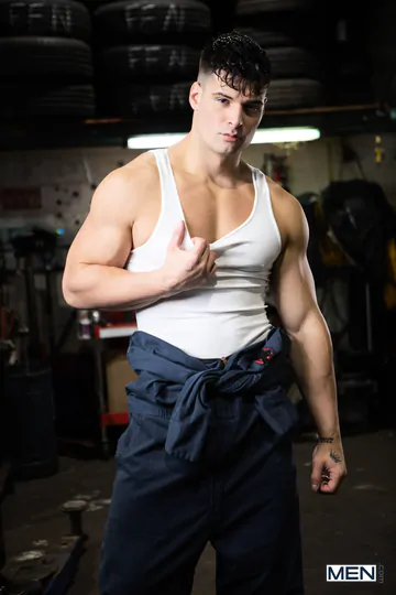 Guys in a workshop fucking