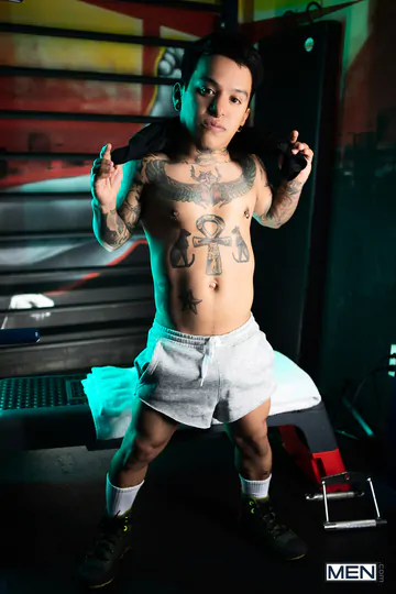 Tattooed dwarf getting fucked