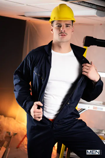 Construction workers bareback fucking