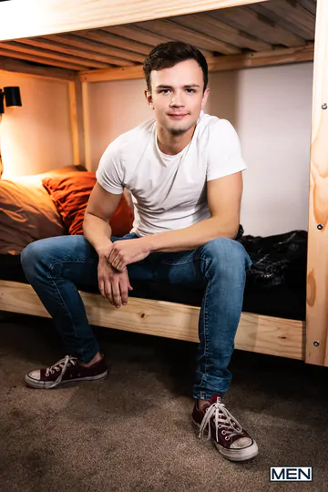 Threesome in the bedroom