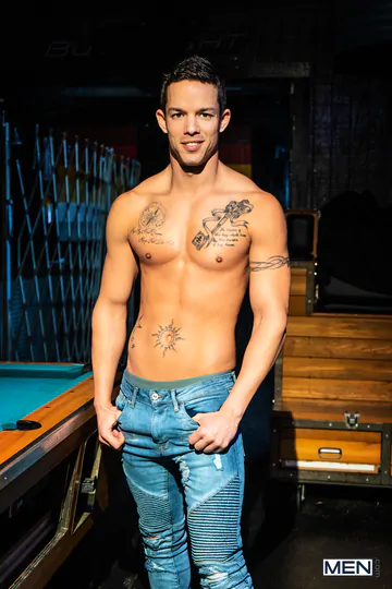 Nic Sahara bangs Calhoun Sawyer