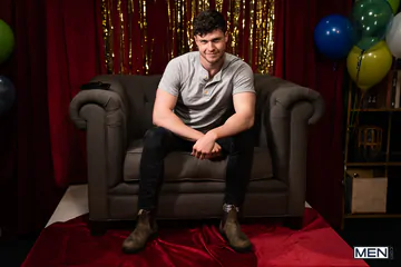 Finn Harding boning Michael Boston