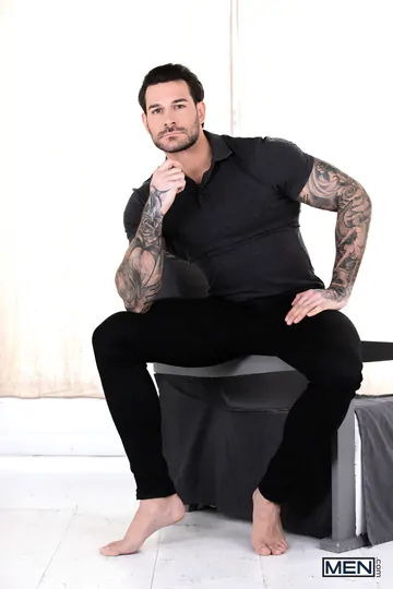 Tattooed gay men fucking