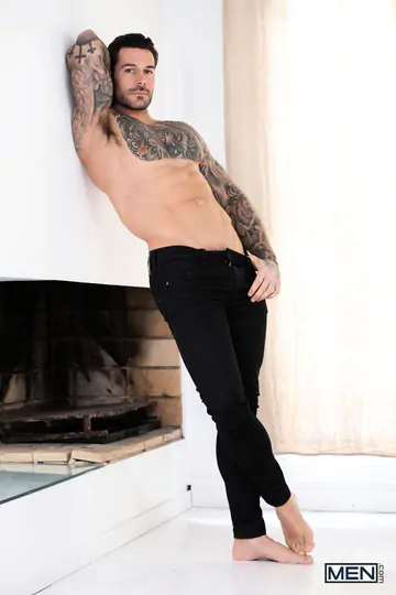 Tattooed gay men fucking