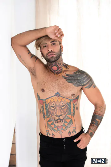 Tattooed gay men fucking
