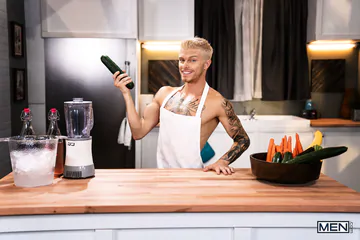 Tattooed blonde hottie getting fucked