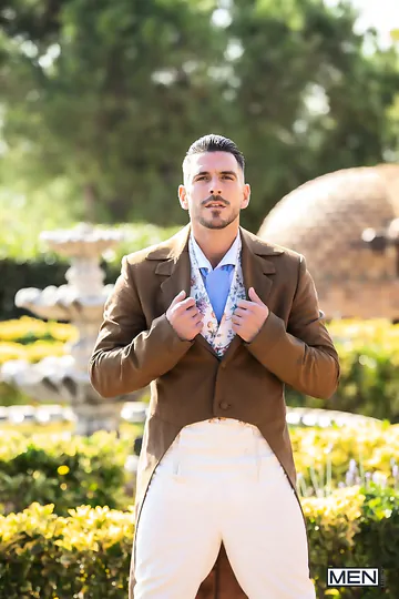 Horny gays fucking in the garden