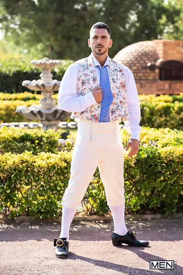 Horny gays fucking in the garden