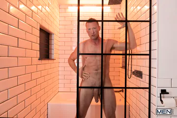 Porn stars fucking in the shower