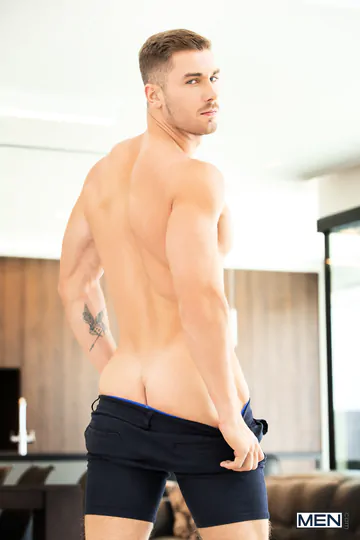 Gorgeous guy gets big cock fucked