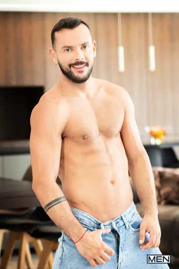 Gorgeous guy gets big cock fucked