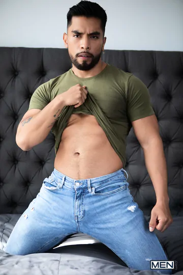 Trashy tattooed guy fucking Latino ass