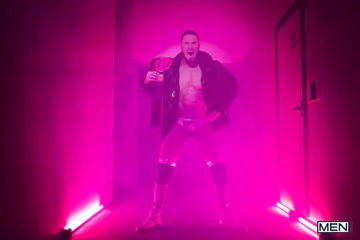 Skyy Knox taking Malik Delgatys cock