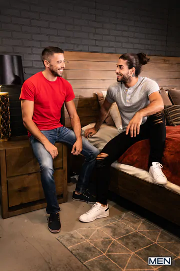 Two guys fucking and cumming