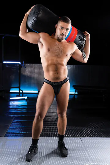 Studs fucking each other in the gym