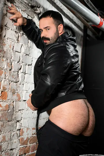 Ryan Bones boning Teddy Torres