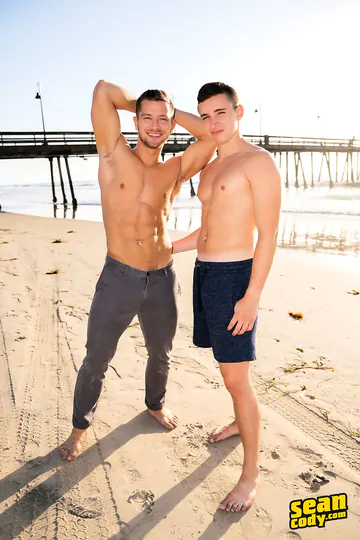 Sexy guys fucking and cumming