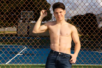 Sexy muscle boy Riley gets fucked