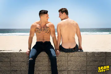 Big cock jock Robbie fucking