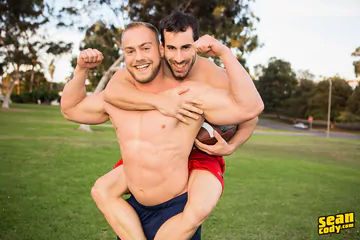 Muscle men bareback fucking