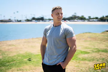 Big hairy hunk gets fucked