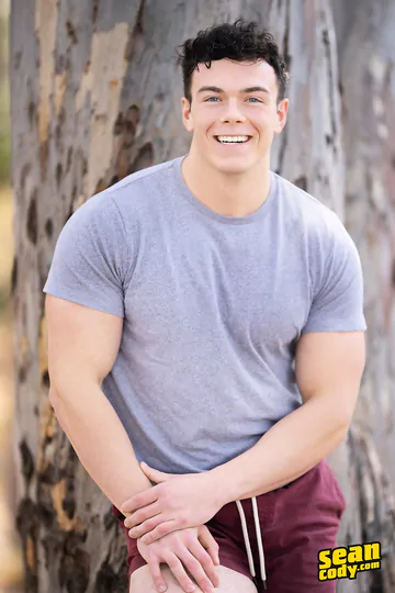 Cute guy with a hunky body