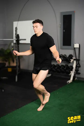 Sexy hunk fucking a trashy guy