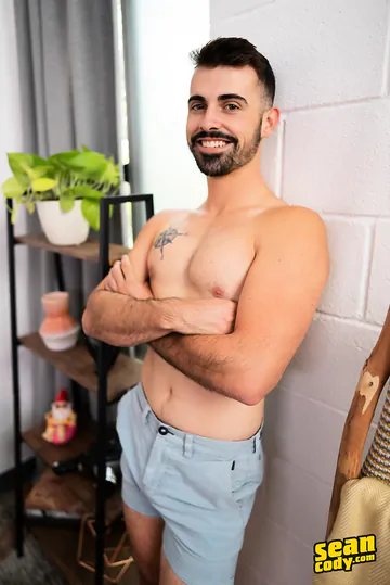 Horny guy fucking himself