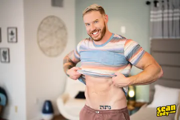 MrDeepVoice fucking a hunky guy