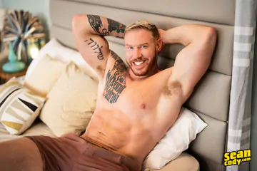 MrDeepVoice fucking a hunky guy