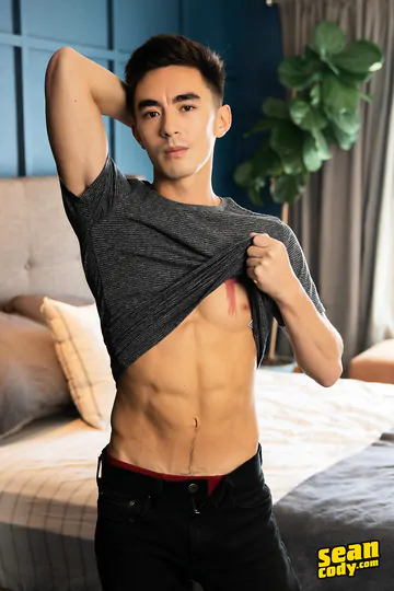 Big hunk fucking tight Asian ass