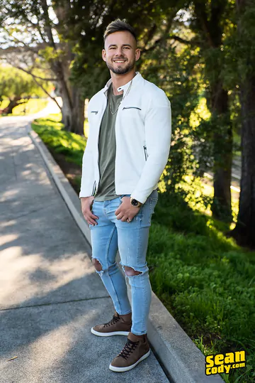 Smooth stud fucking a hairy