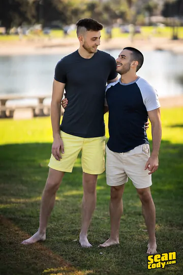 Big guy fucking a smaller one