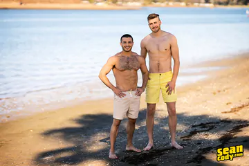 Big guy fucking a smaller one