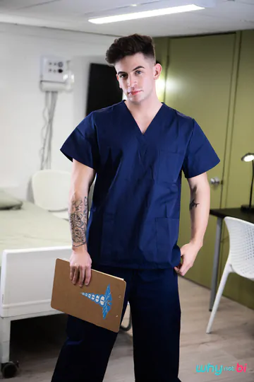 Malik Delgaty making MMF porn