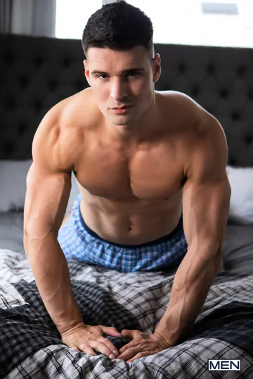 Bisex threesome with Malik Delgaty
