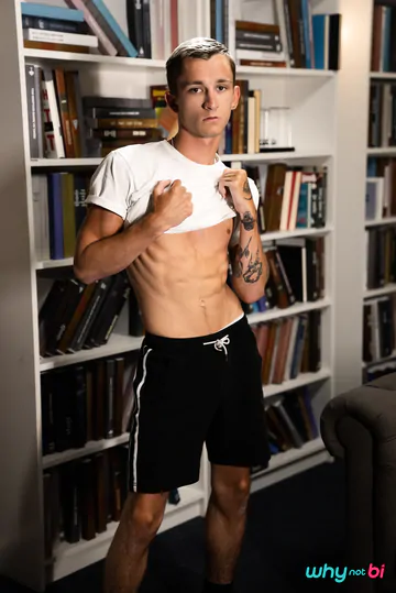 Cute guy in a bisex threesome