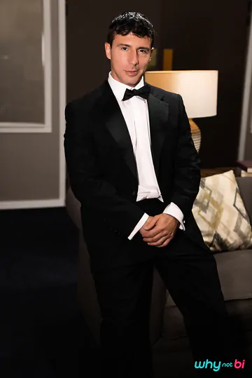 Cute guy in a bisex threesome