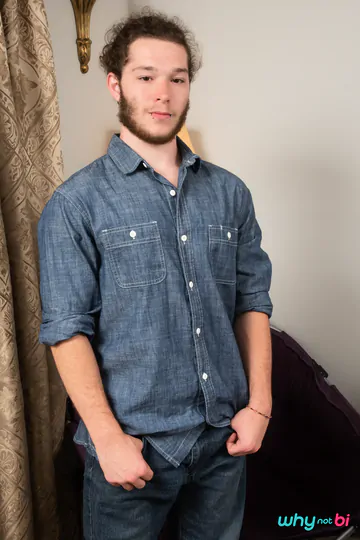 Two guys and a chick boning